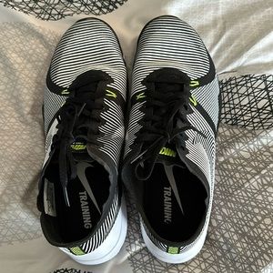 Nike Women’s Tennis Shoes/ Sneakers Size 10